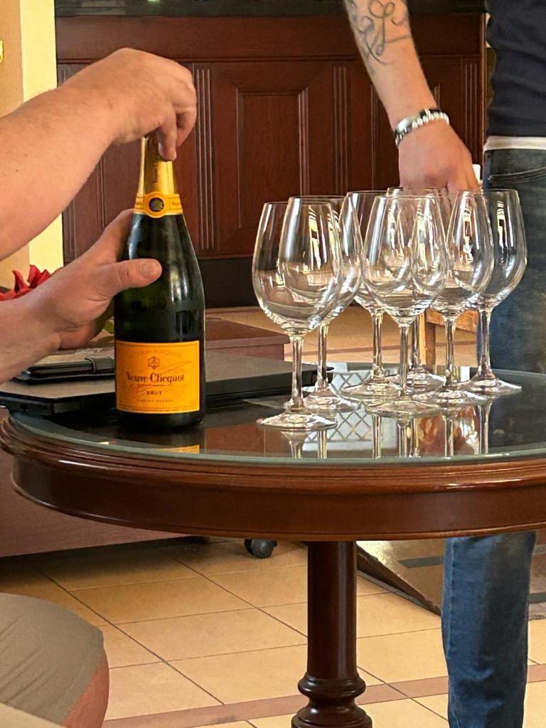 Hotel Mistrello Di Savoia Borgo Val di Taro Eksteriør bilde